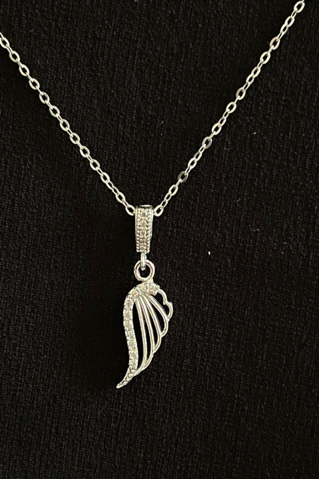 Zirkon Taşlı Tek Kanat Figürlü Lüks Çelik Kolye