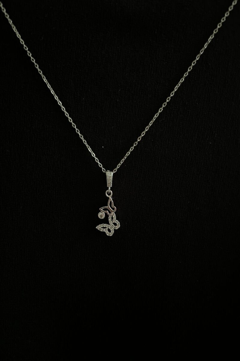 Kelebek Detaylı Mini Zirkon Taşlı Lüks Çelik Kolye