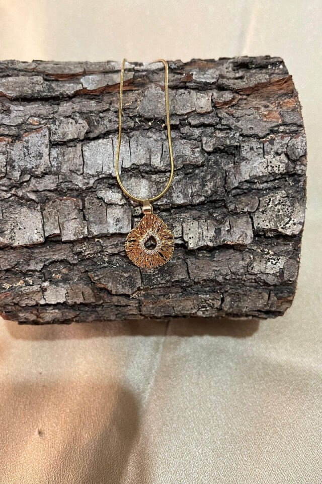 Özel Tasarım Organik Form Detaylı Zirkon Taşlı Çelik Vintage Kolye