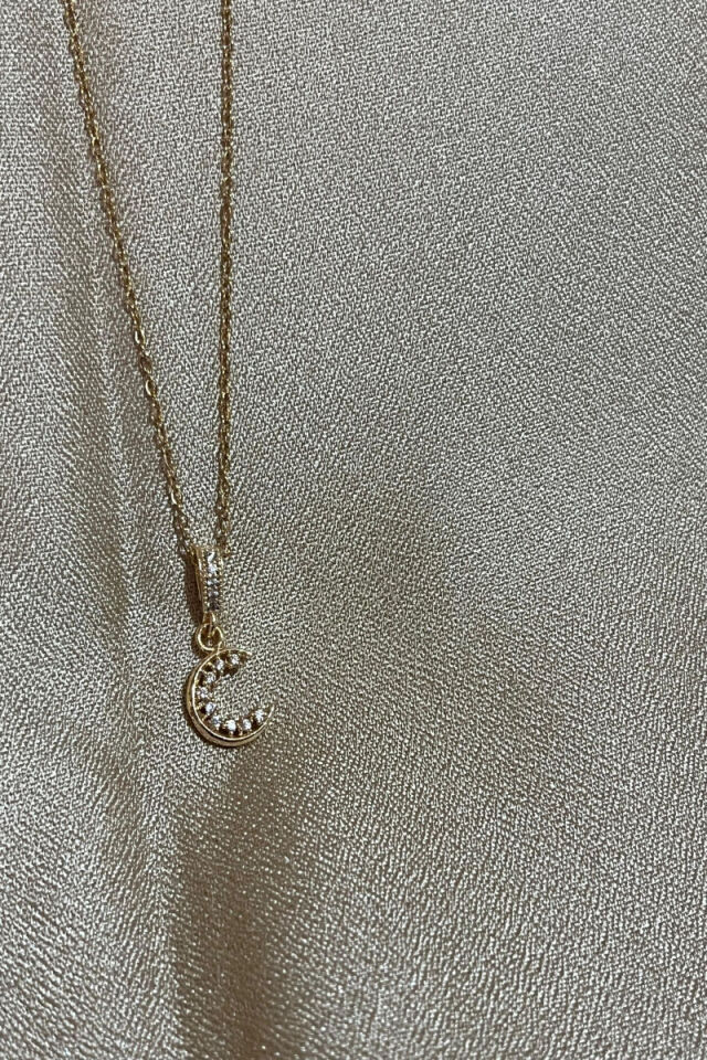 Minimal Hilal Detaylı Zirkon Taşlı Şık Gold Çelik Kolye