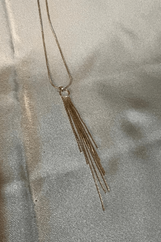 Püsküllü Çelik Kolye