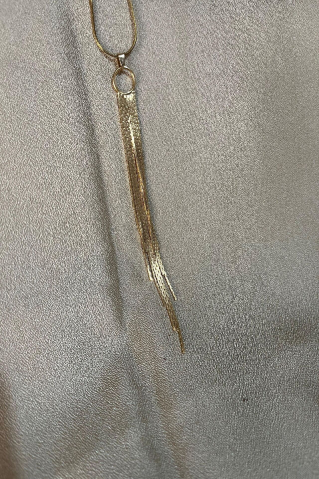 Püsküllü Çelik Kolye