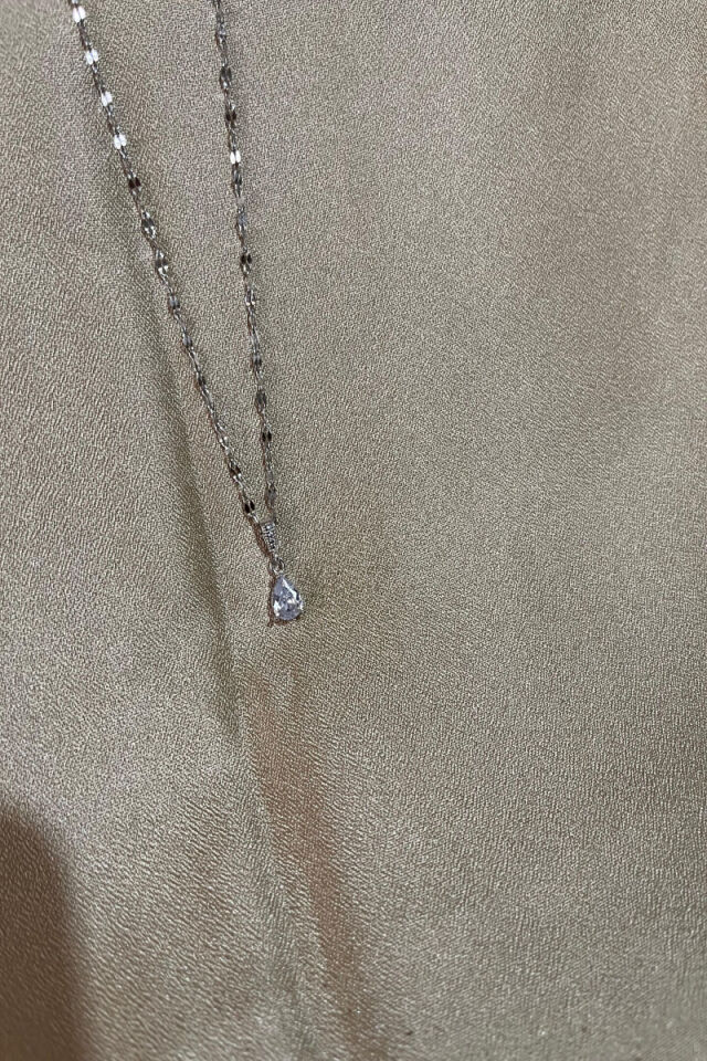 Tek Taş Uçlu Model Zirkon Taşlı Silver Çelik Kolye