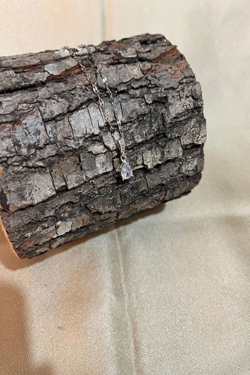 Tek Taş Uçlu Model Zirkon Taşlı Silver Çelik Kolye