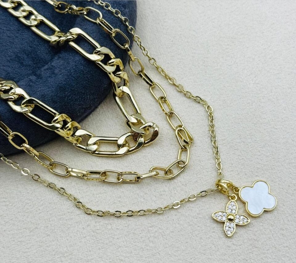 Xuping Model Vip Çelik Zirkon Taşlı Beyaz Yoncalı 3'lü Set Kolye