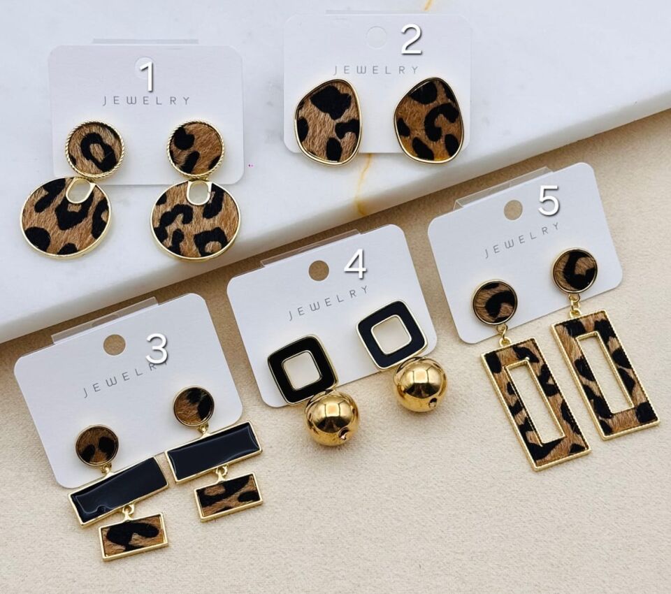 Altın Kaplama Leopar Model Küpeler